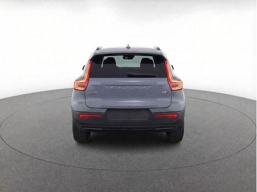 2026 Volvo XC40 B5 Core