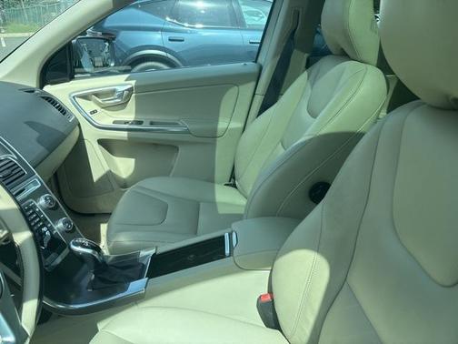 2015 Volvo XC60 T5 Premier