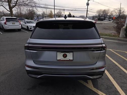 2024 Lincoln Nautilus Reserve