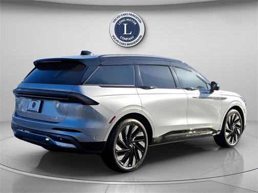 2024 Lincoln Nautilus Reserve