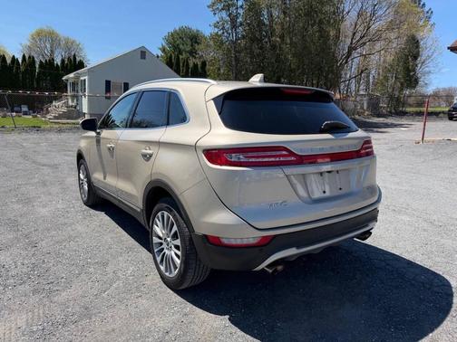 Palladium White Gold Metallic 2017 Lincoln MKC Reserve