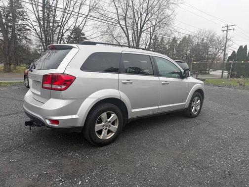 Bright Silver Metallic Clear Coat 2011 Dodge Journey Mainstreet