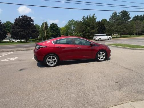 2018 Chevrolet Volt LT