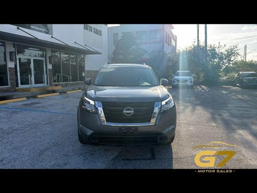 Gun Metallic 2025 Nissan Pathfinder SV 4WD