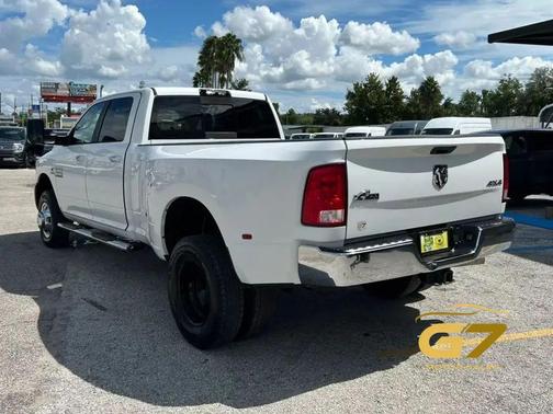 Bright White Clearcoat 2018 RAM 3500 Big Horn Crew Cab 4x4 8' Box
