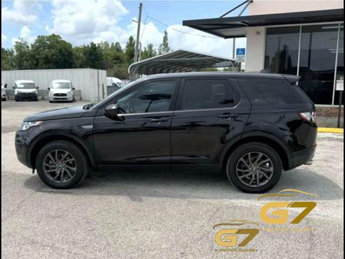 Black 2019 Land Rover Discovery Sport SE