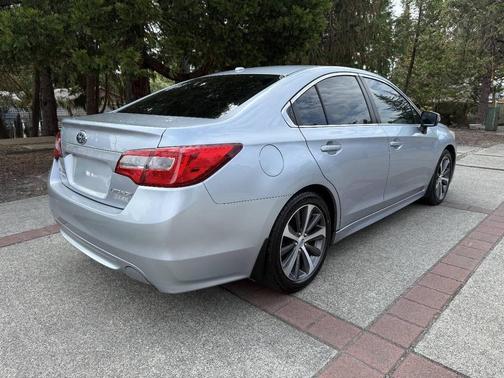 Ice Silver Metallic 2015 Subaru Legacy Limited
