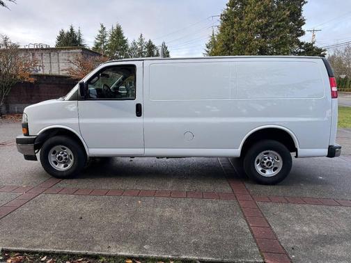 2023 GMC Savana 2500 Work Van