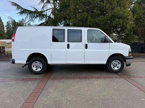 2023 GMC Savana 2500 Work Van