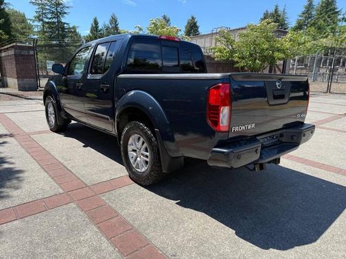 Blue 2019 Nissan Frontier SV