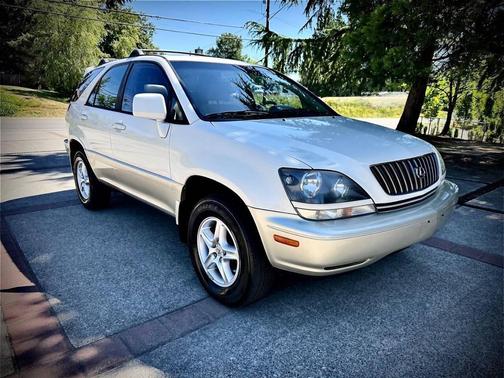 White 2000 Lexus RX 300 Base