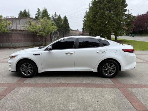 Snow White Pearl 2017 Kia Optima LX Turbo
