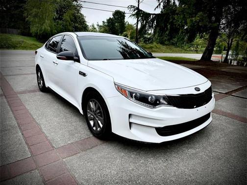 Snow White Pearl 2017 Kia Optima LX Turbo