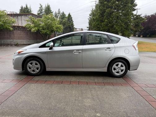 Classic Silver Metallic 2011 Toyota Prius II