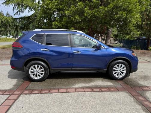 Caspian Blue Metallic 2019 Nissan Rogue SV