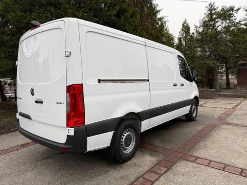 2022 Mercedes-Benz Sprinter 1500 Standard Roof I4