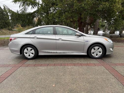 2012 Hyundai SONATA Hybrid Base