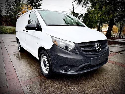 2018 Mercedes-Benz Metris Base