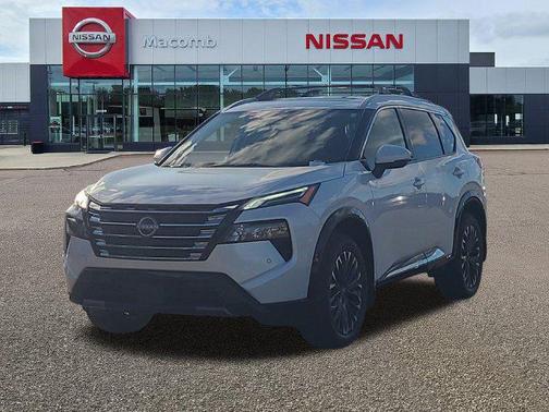 Everest White Pearl Tricoat 2026 Nissan Rogue Platinum
