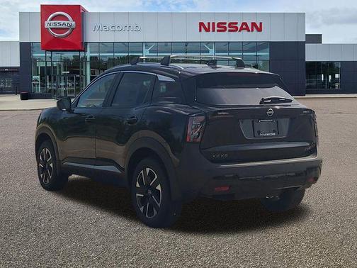 Super Black 2026 Nissan Kicks SV