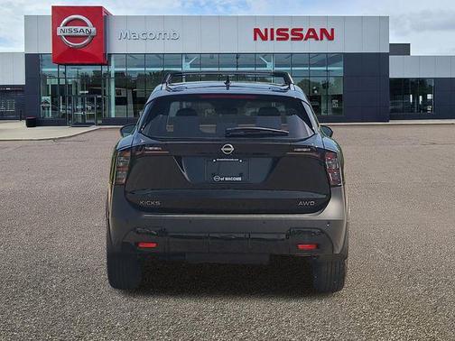 Super Black 2026 Nissan Kicks SV