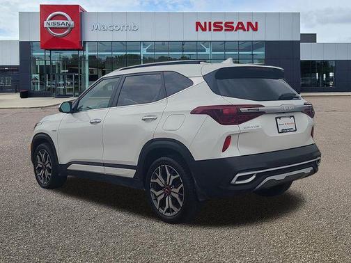 Snow White Pearl 2022 Kia Seltos SX Turbo