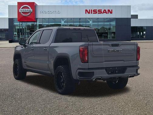 Thunderstorm Gray 2024 GMC Sierra 1500 AT4