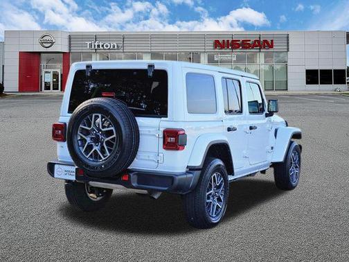 Bright White Clearcoat 2025 Jeep Wrangler 4-Door Sahara 4x4