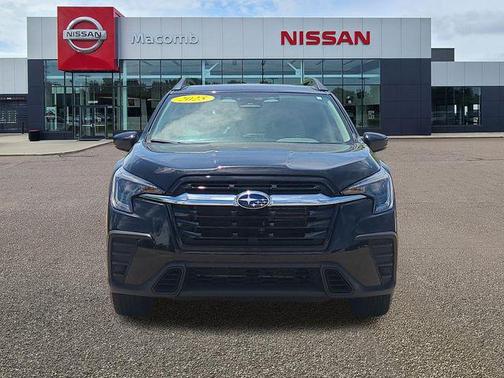 Crystal Black Silica 2025 Subaru Ascent Premium 7-Passenger