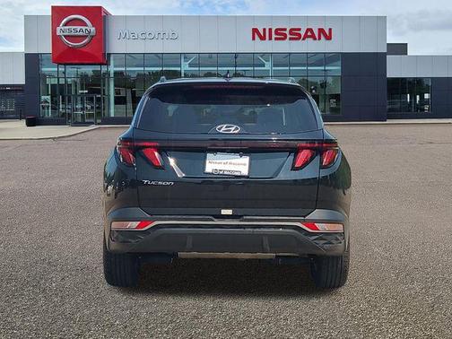 Black Pearl 2024 Hyundai TUCSON SEL