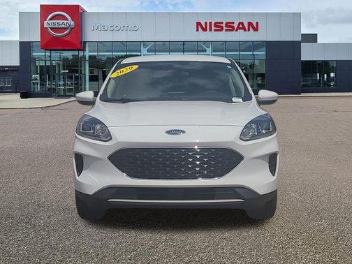 Oxford White 2020 Ford Escape SE