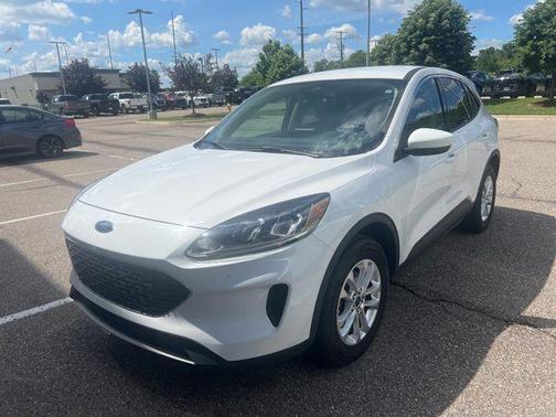 Oxford White 2020 Ford Escape SE