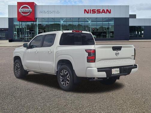 Glacier White 2026 Nissan Frontier SV