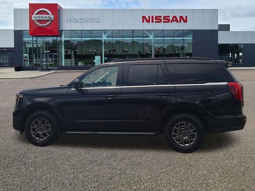 Black Metallic 2025 Ford Expedition Active