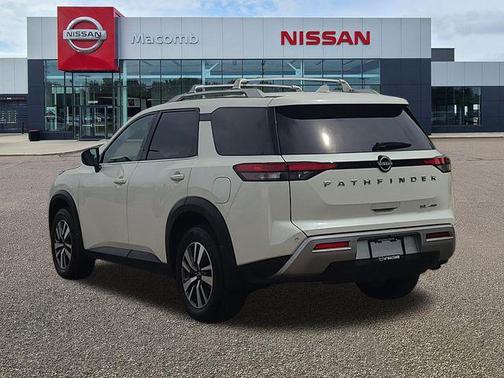 Pearl White Tricoat 2024 Nissan Pathfinder SL 4WD