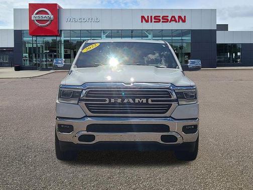 Bright White Clearcoat 2023 RAM 1500 Laramie