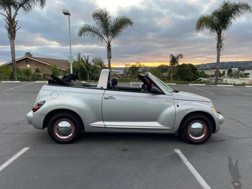 2005 Chrysler PT Cruiser Base