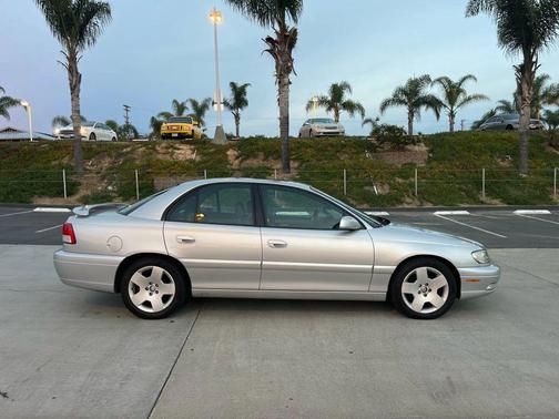 2000 Cadillac Catera Standard