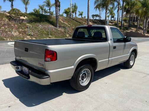 2002 GMC Sonoma SL
