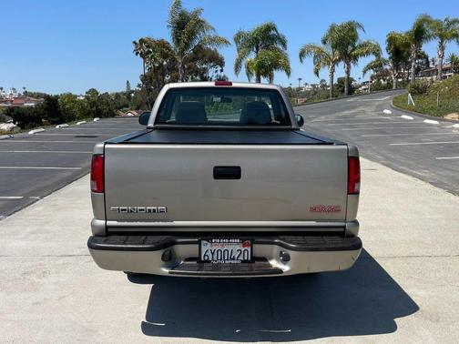 2002 GMC Sonoma SL