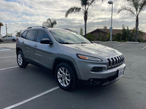 2015 Jeep Cherokee Sport