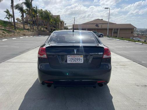 2009 Pontiac G8 Sedan 4D