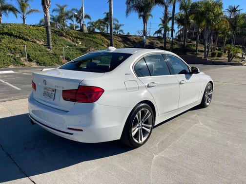 2017 BMW 330e iPerformance