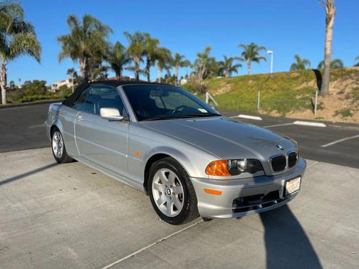2000 BMW 323 323Ci Convertible 2D