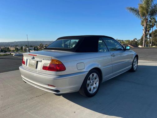 2000 BMW 323 323Ci Convertible 2D