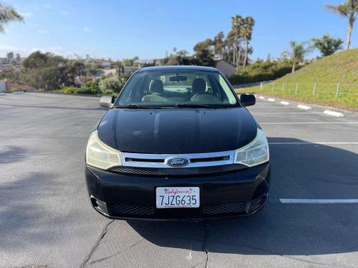 Black Clearcoat 2008 Ford Focus S