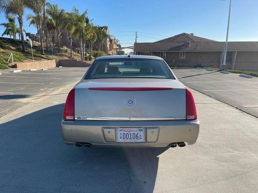 2006 Cadillac DTS Base