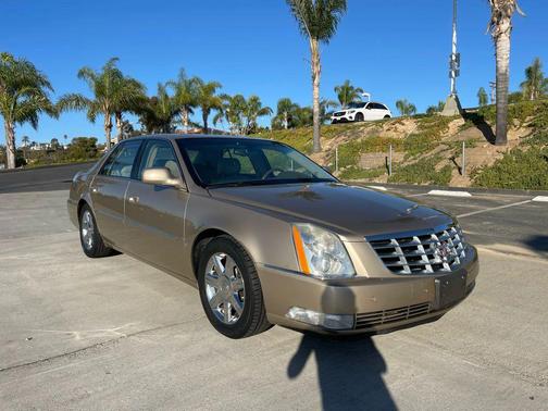 2006 Cadillac DTS Base
