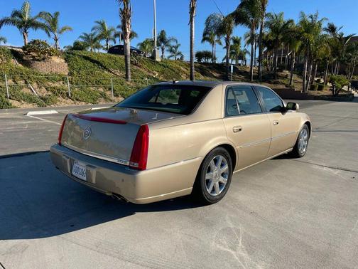 2006 Cadillac DTS Base