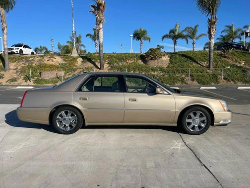 2006 Cadillac DTS Base